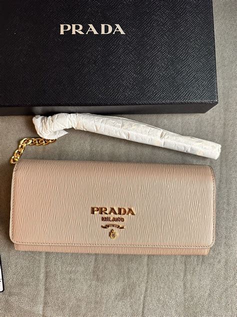 Prada Womens Beige Vitello Move Leather Chain Wallet 